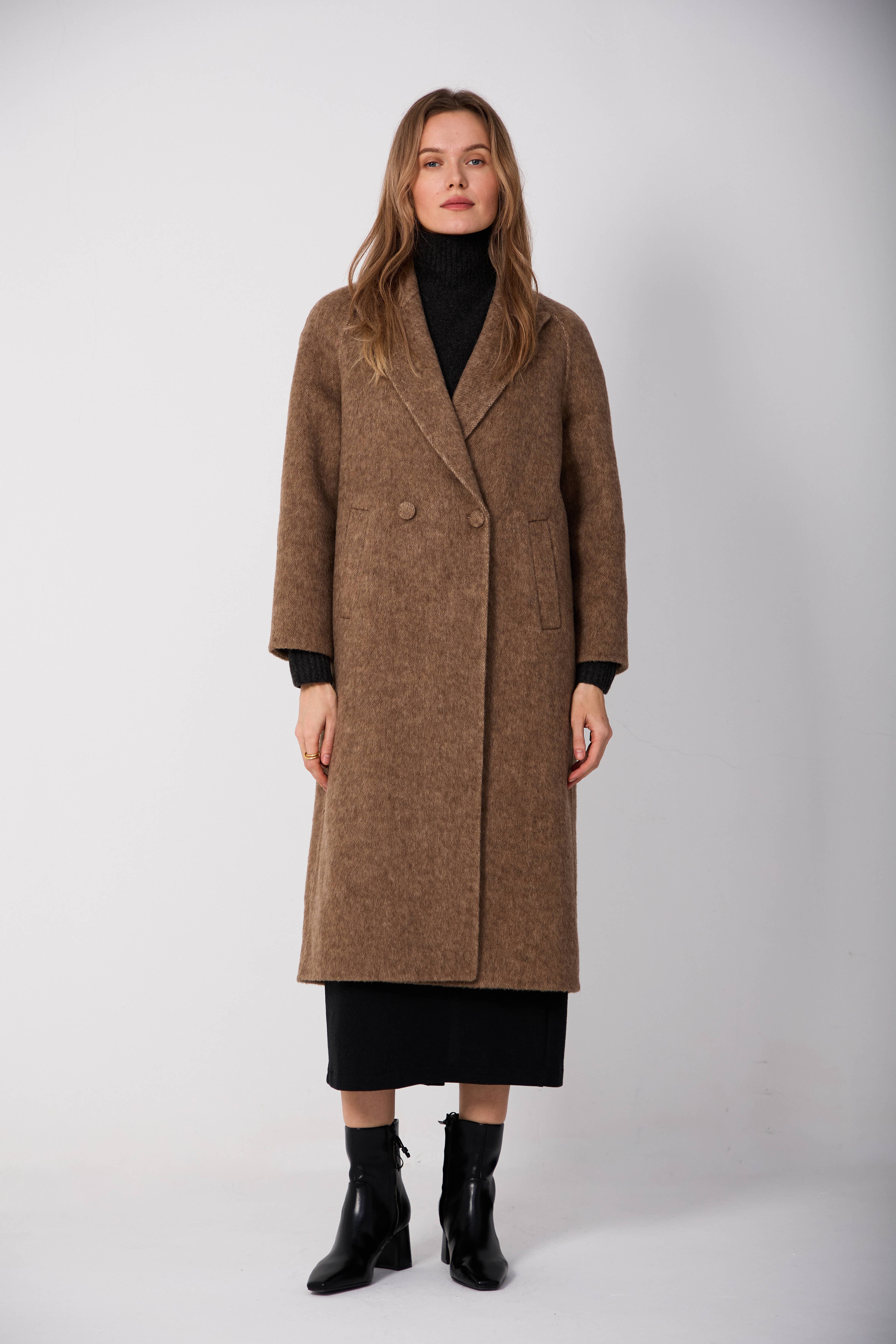 Women's Hand-Finished Wool Coats With 087A Camel Brown
